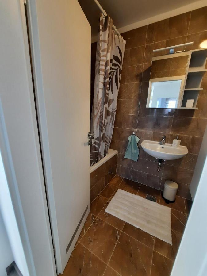 Apartment Mrvica Near The Zagreb Airport Velika Gorica Buitenkant foto