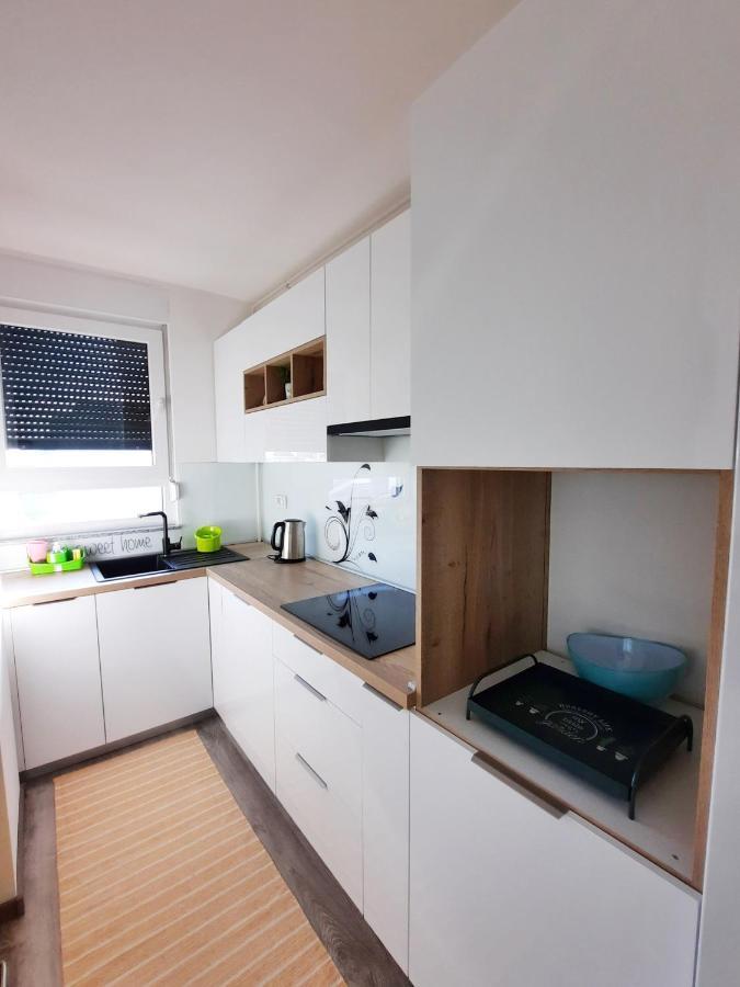 Apartment Mrvica Near The Zagreb Airport Velika Gorica Buitenkant foto