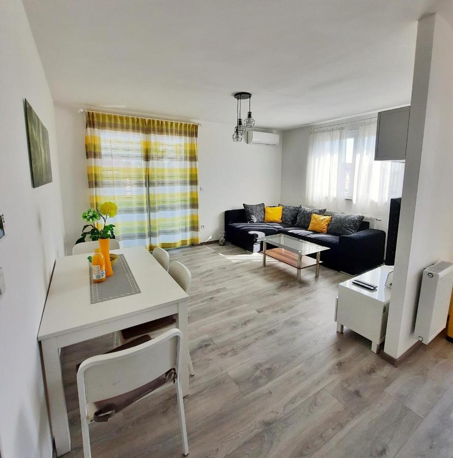 Apartment Mrvica Near The Zagreb Airport Velika Gorica Buitenkant foto