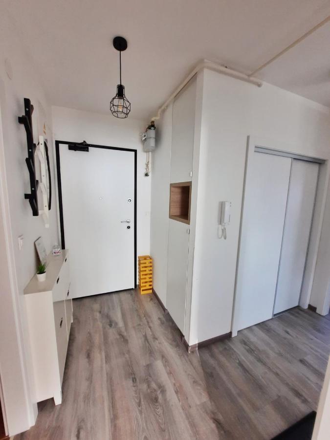 Apartment Mrvica Near The Zagreb Airport Velika Gorica Buitenkant foto