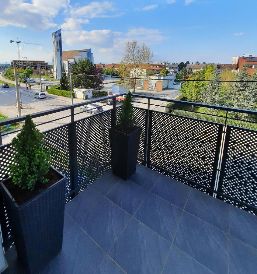 Apartment Mrvica Near The Zagreb Airport Velika Gorica Buitenkant foto